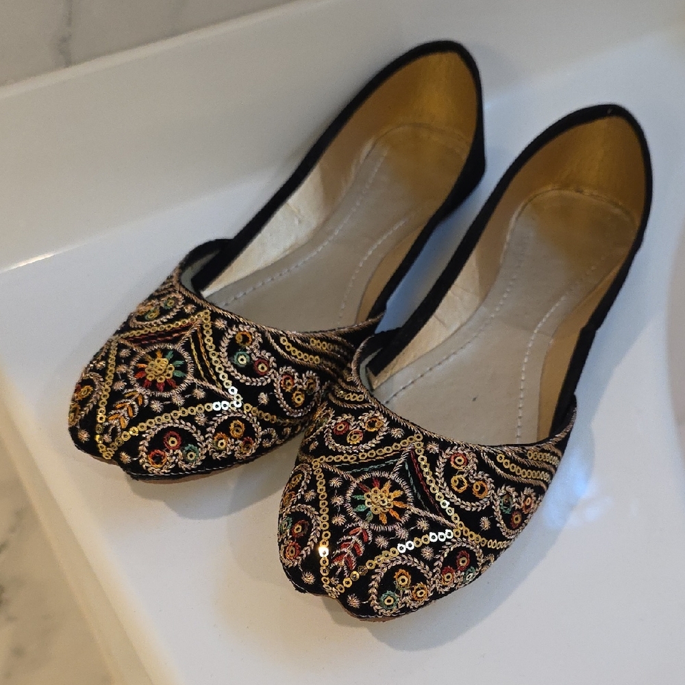 MULTICOLOR BLACK KHUSSA - JUTTI SIZE 8